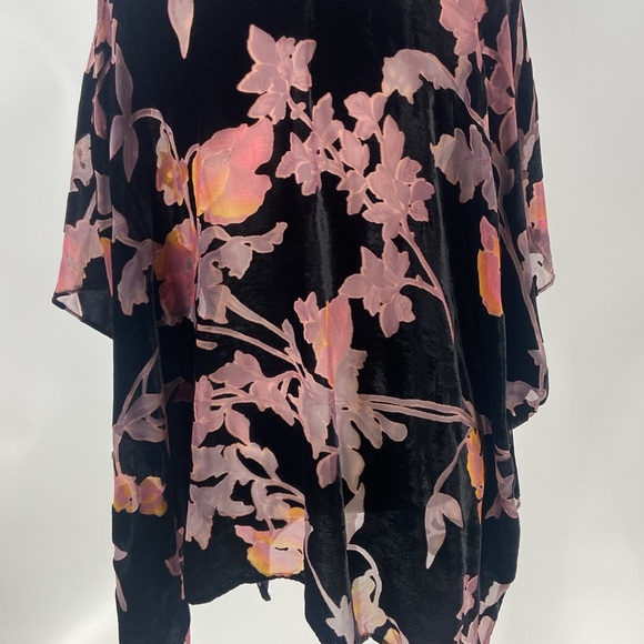 Woven heart black velvet flocked burnout fall tones duster drape close front - Picture 9 of 16